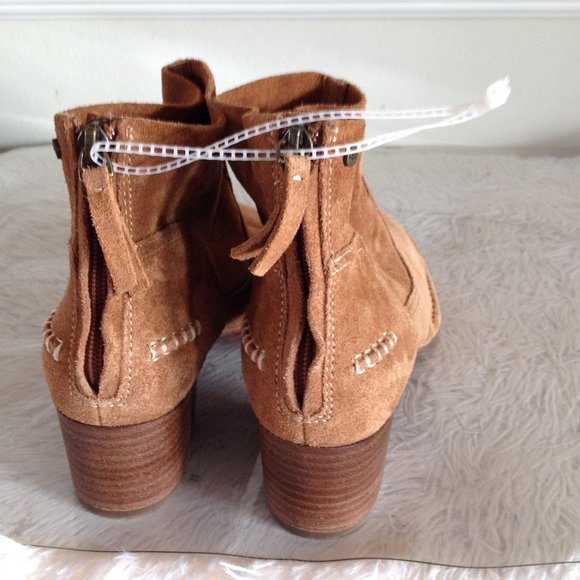 UGG Bandara Suede Ankle Boots - Picture 7 of 11